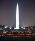 法轮功学员在华盛顿进行烛光守夜和大型排字组成“法正天地”  美国 华盛顿 2003-7