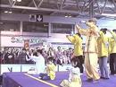英国法轮功学员在欧洲武术节上演示功法  英国  2001-4 