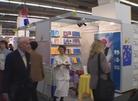《转法轮》在全球最大的图书博览会德国法兰克福书展上首次亮相  德国  2003-10