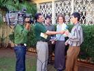 Published on 3/27/2003 From February 9-18, 2003, practitioners introduced Falun Dafa and explained the facts of the persecution in Nicaragua. A Channel 10 reporter interviewed practitioners.
