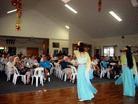 澳洲布里斯本市法轮功学员圣诞节前夕在市郊一老人院与老人们一起举办联谊会，给老人们带来了快乐和大法的美好  澳大利亚  2003-12-21