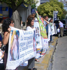 阿根廷各界在中领馆前和平抗议中共苏家屯活体摘取器官的暴行06-3-31