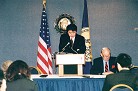 法轮大法信息中心的发言人在华盛顿国家俱乐部新闻发布会上发言 2002-01-02