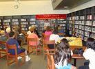 圣地亚哥法轮功学员在公共图书馆举办介绍法轮功讲座 2004-05-30