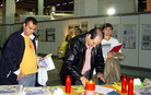 Published on 11/9/2006 法轮大法在巴塞罗那国际健康博览会上现异彩（图）