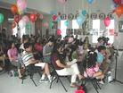 Published on 8/31/2002 On the afternoon of August 24, 2002, the open ceremony for a mental arithmetic competition was held at the Elite Musical Performance Arts Center in Plano, Texas. Dallas Falun Gong practitioners took this opportunity to clarify the truth about Falun Gong to attending students and their parents.

