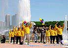 Published on 5/13/2001 Heaven and earth celebrate World Falun Dafa Day.