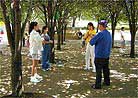 Published on 5/13/2001 Practitioners hold group practice and spread Dafa on May 13, 2001. 