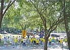 Published on 5/17/2001 Practitioners spread Dafa to the public on the 2nd World Falun Dafa Day.