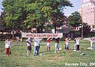 Published on 5/17/2001 Practitioners have group practice and introduce Falun Dafa to the public.