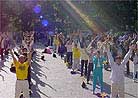 Published on 5/13/2001 Practitioners in New York hold group practice at Central Park.