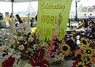 Published on 5/13/2001 New York practitioners hold a variety of cultural activities to introduce Dafa to the public.