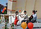Published on 5/13/2001 Practitioners perform Falun Dafa music "Pudu".